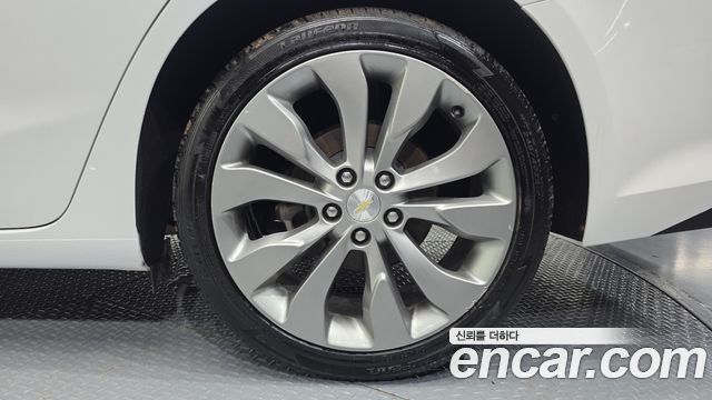 Chevrolet Malibu 2.0 Turbo LTZ Premium 2017 — фото 21