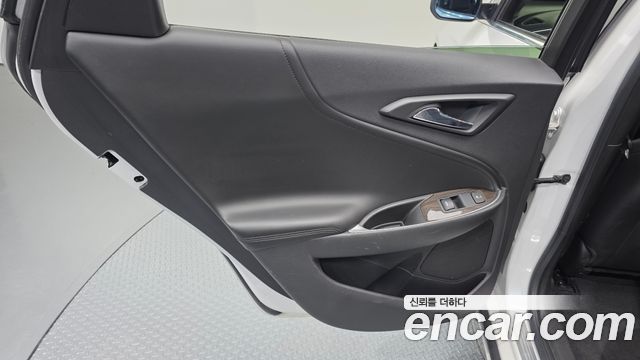 Chevrolet Malibu 2.0 Turbo LTZ Premium 2017 — фото 25