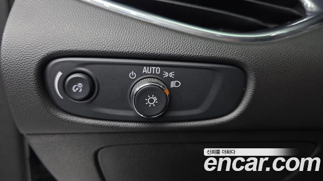 Chevrolet Malibu 2.0 Turbo LTZ Premium 2017 — фото 27