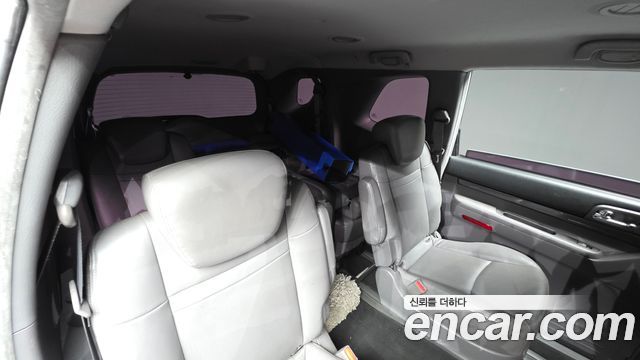 KG Mobility (SsangYong) Korando Turismo 4WD 9-Seater Adventure 60th Edition 2015 — фото 19
