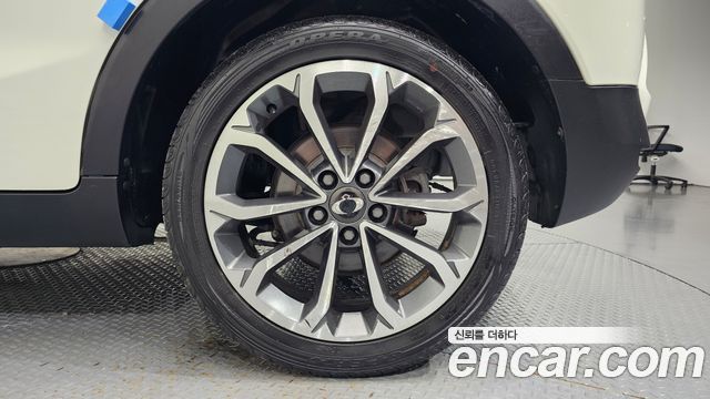 KG Mobility (SsangYong) Tivoli Armor Gear Edition 2WD 2018 — фото 21