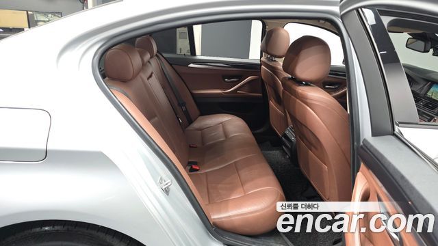 BMW 5 Series (F10) 520d xDrive M Aero Dynamic 2016 — фото 12