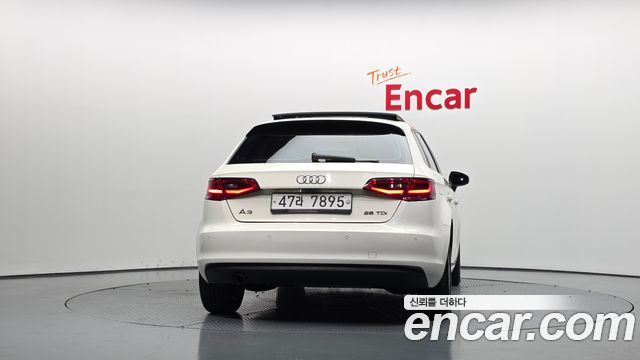 Audi A3 25 TDI Dynamic Sportback 8V 2015 — фото 4
