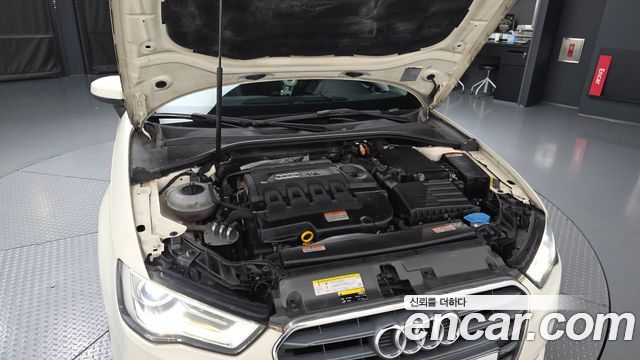 Audi A3 25 TDI Dynamic Sportback 8V 2015 — фото 6