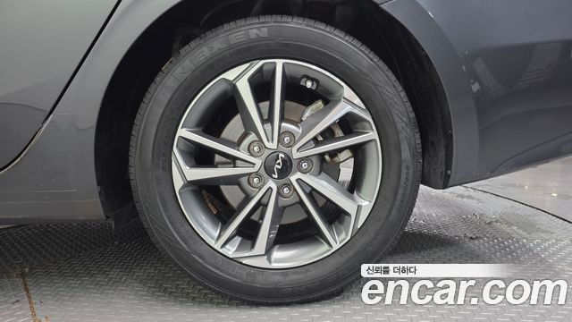 Kia K3 (II) 1.6 Prestige 2022 — фото 21