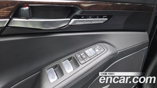 Genesis EQ900 3.8 GDI AWD Luxury 2016 — фото 12