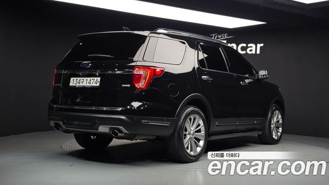 Ford Explorer 2.3 Limited 4WD 5th 2019 — фото 2