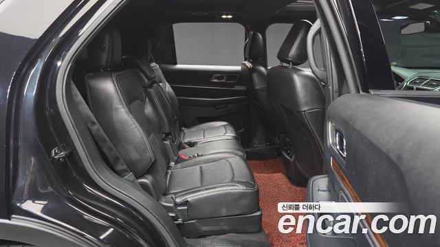 Ford Explorer 2.3 Limited 4WD 5th 2019 — фото 12