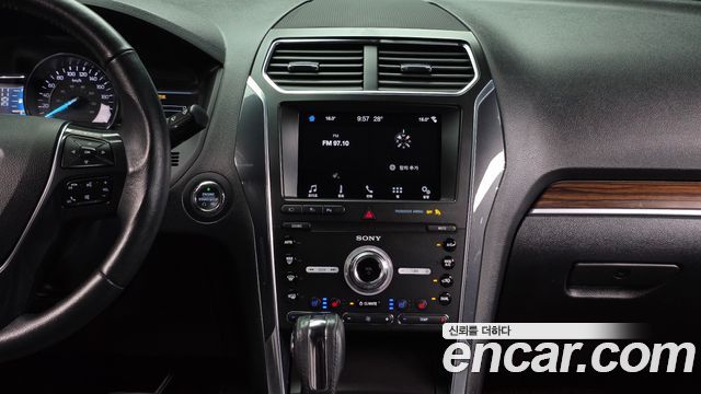 Ford Explorer 2.3 Limited 4WD 5th 2019 — фото 13