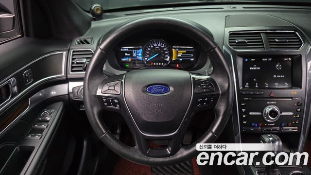 Ford Explorer 2.3 Limited 4WD 5th 2019 — фото 14