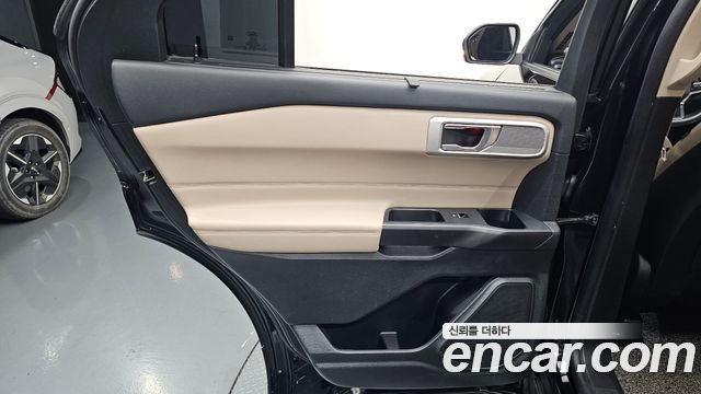 Ford Explorer (VI) 2.3 LimIted 4WD 2020 — фото 25