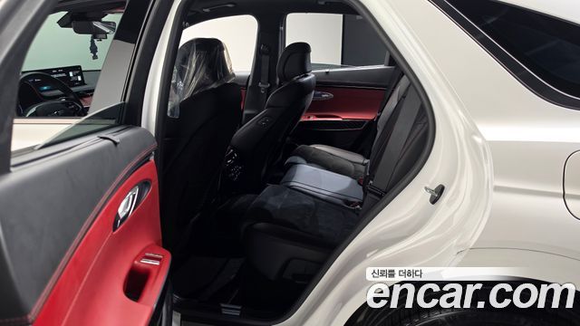 Genesis GV70 2.5T Gasoline AWD 2024 — фото 11