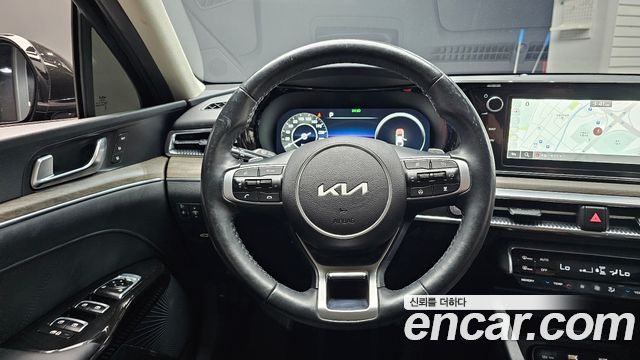 Kia K5 (III) 2.0 Signature 2023 — фото 13