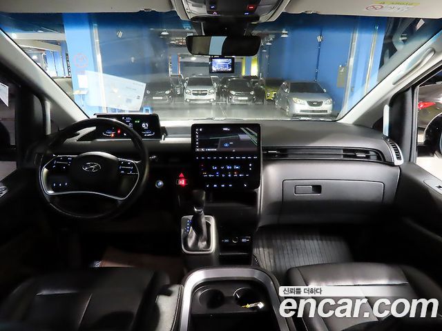 Hyundai Staria Cargo 5-Seater Modern 2023 — фото 5