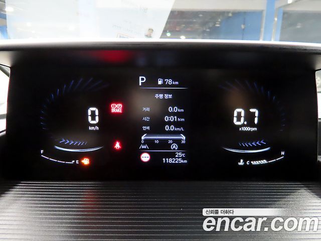 Hyundai Staria Cargo 5-Seater Modern 2023 — фото 9