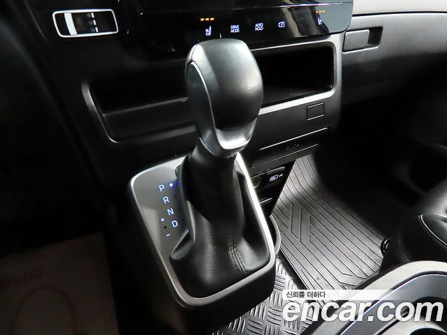 Hyundai Staria Cargo 5-Seater Modern 2023 — фото 17