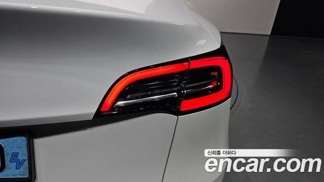 Tesla Model Y Standard Range RWD 2021 — фото 23