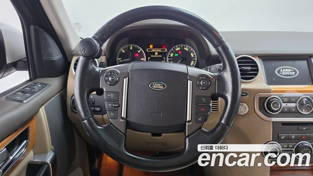 Land Rover Discovery 4 3.0 SDV6 SE 2015 — фото 17