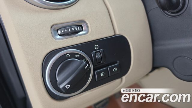 Land Rover Discovery 4 3.0 SDV6 SE 2015 — фото 24