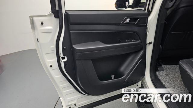 KG Mobility (SsangYong) Rexton Sports Khan Diesel 2.2 4WD Prestige 2023 — фото 25