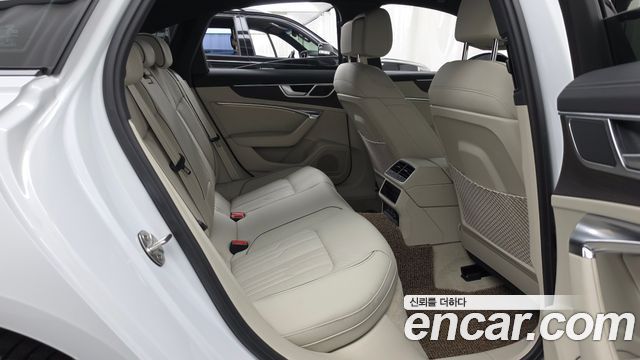 Audi A6 (C8) 45 TFSI Quattro Premium 2025 — фото 12