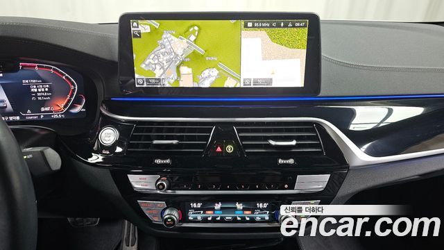 BMW 5 Series (G30) 530i M Sport Package 2023 — фото 12
