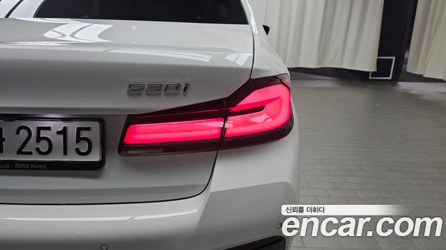 BMW 5 Series (G30) 530i M Sport Package 2023 — фото 23