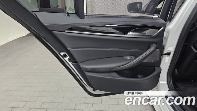 BMW 5 Series (G30) 530i M Sport Package 2023 — фото 25