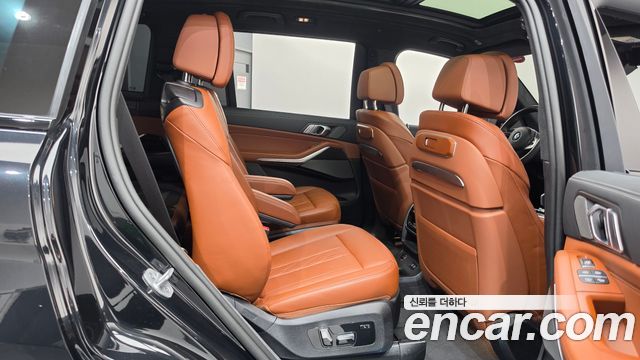 BMW X7 (G07) xDrive 40i M Sport 6STR 2025 — фото 11
