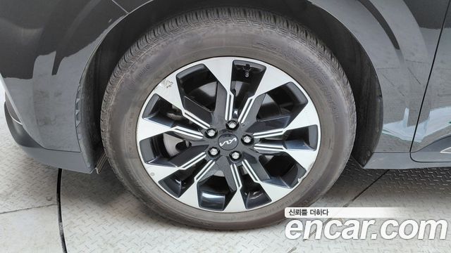 Kia Carnival (IV) Gasoline 9-Seater Signature 2023 — фото 5
