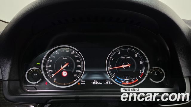 BMW 5 Series (F10) 528i xDrive Luxury 2015 — фото 8