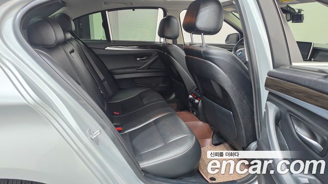 BMW 5 Series (F10) 528i xDrive Luxury 2015 — фото 11