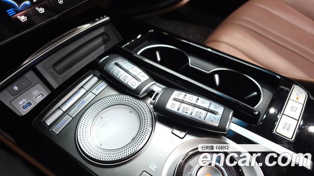 Genesis G80 (RG3) Gasoline 2.5 Turbo AWD 2022 — фото 33