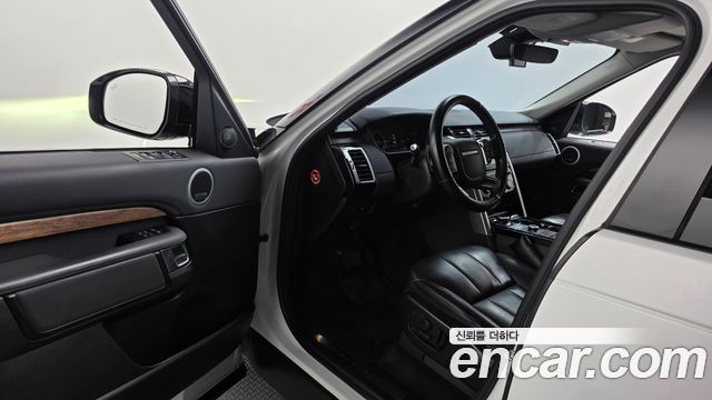 Land Rover Discovery 5 3.0 TD6 HSE 2018 — фото 10