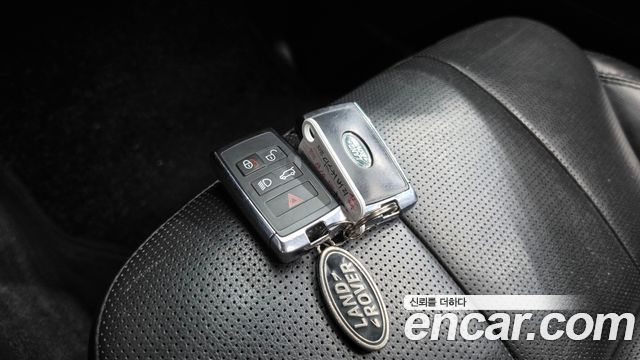 Land Rover Discovery 5 3.0 TD6 HSE 2018 — фото 15