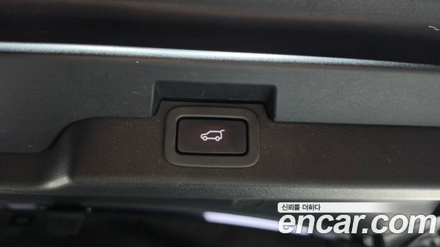 Land Rover Discovery 5 3.0 TD6 HSE 2018 — фото 18