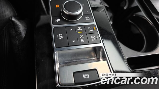 Land Rover Discovery 5 3.0 TD6 HSE 2018 — фото 20