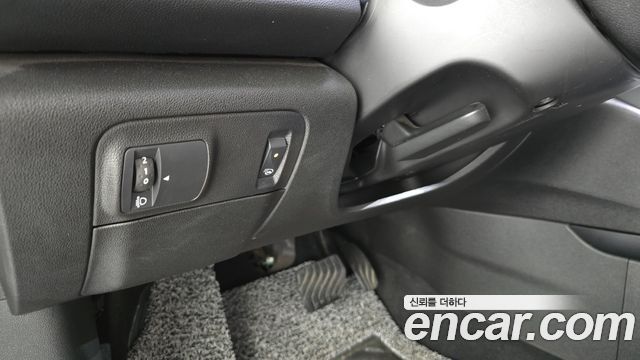 Renault Korea SM6 2.0 LPe SE (Rental car) 2019 — фото 17