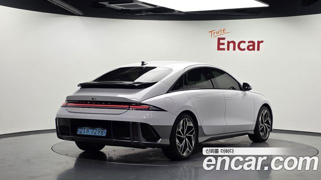 Hyundai Ioniq 6 Long Range Exclusive + 2023 — фото 2