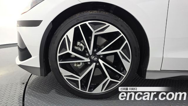 Hyundai Ioniq 6 Long Range Exclusive + 2023 — фото 5