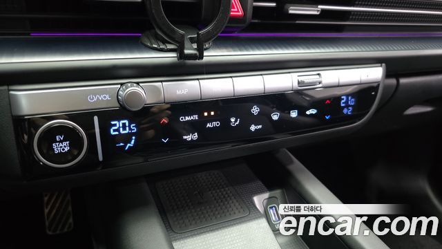 Hyundai Ioniq 6 Long Range Exclusive + 2023 — фото 20
