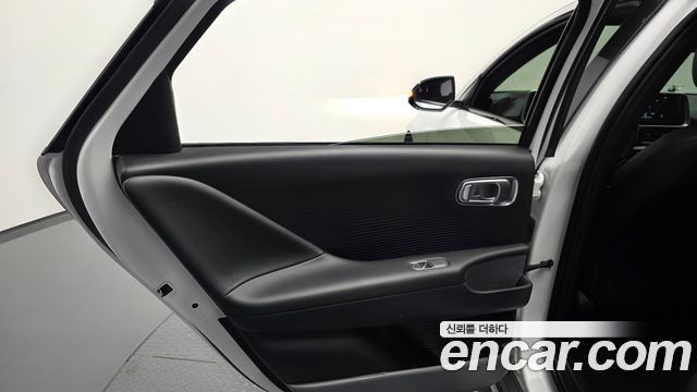 Hyundai Ioniq 6 Long Range Exclusive + 2023 — фото 31