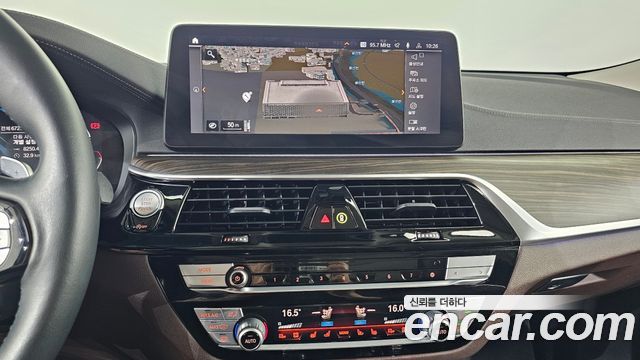 BMW 6 Series GT (G32) 620d Luxury 2022 — фото 13
