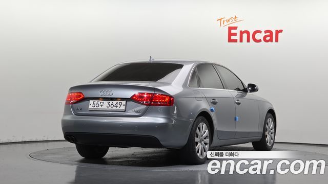 Audi A4 2.0 TFSI Quattro B8 2011 — фото 2