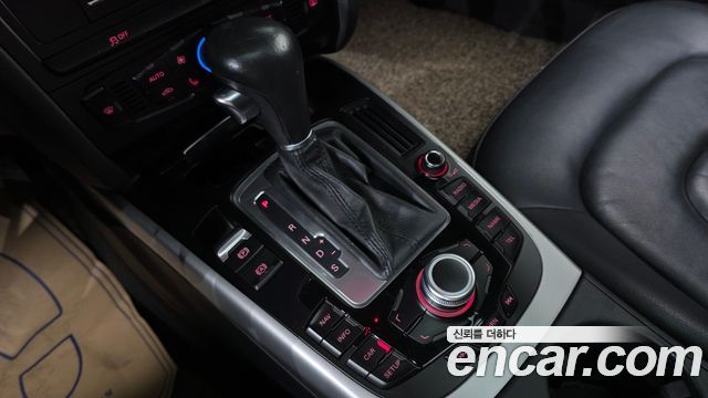 Audi A4 2.0 TFSI Quattro B8 2011 — фото 9