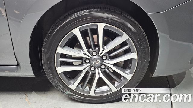 Renault Korea SM7 Nova LPLI 2.0 LPe Disabled 2017 — фото 21