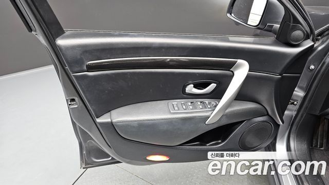 Renault Korea SM7 Nova LPLI 2.0 LPe Disabled 2017 — фото 24