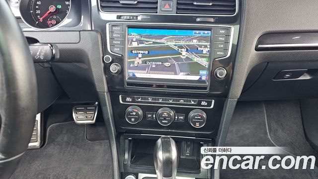 Volkswagen Golf (VII) 2.0 GTI Extreme Edition 2016 — фото 17