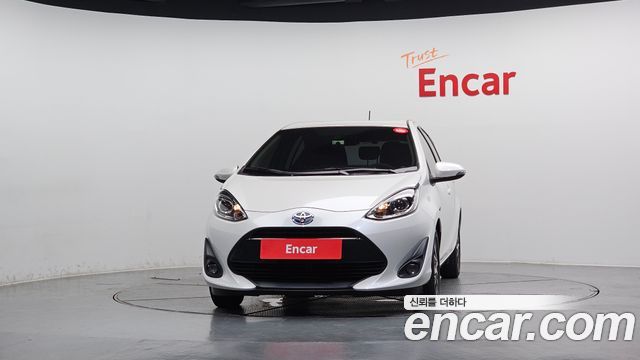 Toyota Prius C 1.5 2019 — фото 3