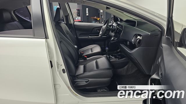 Toyota Prius C 1.5 2019 — фото 26